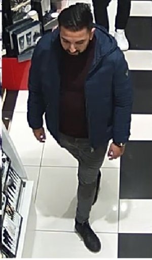 Poszukiwany mężczyzna podejrzewany o kradzież perfum