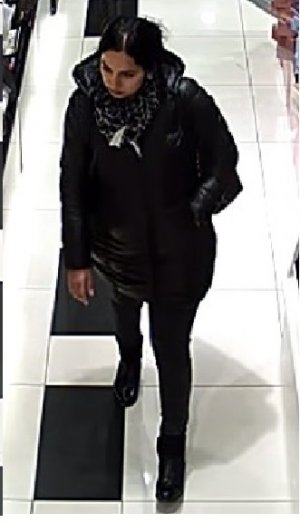 Poszukiwana kobieta podejrzewana o kradzież perfum