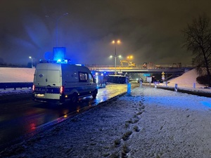 zdjęcie kolorowe: Drogowa Trasa Średnicowa na której doszło do kolizji dwóch ciężarówek